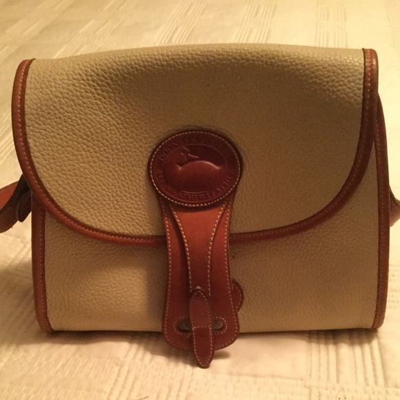 Vintage Dooney and Bourke purse - Picture 1 of 4